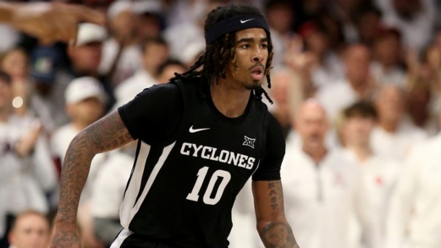 他在场上出 他在场上出