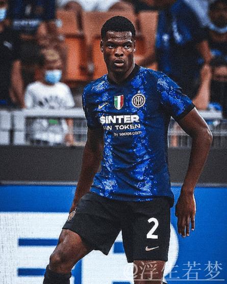 国米后卫邓弗里斯伤情不明复出无期,更换经纪人引转会猜测 国米后卫邓弗里斯伤情不明复出无期,更换经纪人引转会猜测